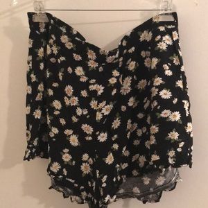 Plus Daisy Print Shorts
